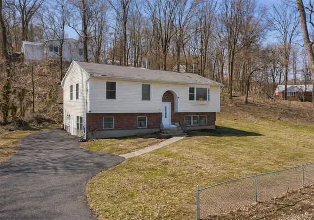 Photo 2 of Single family home for sale at 153 S Pascack Rd, Nanuet, NY 10954 | MLS# 964821 | Listing updated on 2026-10-07
