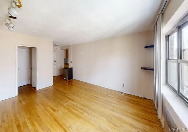 2nd image of 30 Fleetwood Ave #5J, Mount Vernon, NY 10552 | MLS# 964925