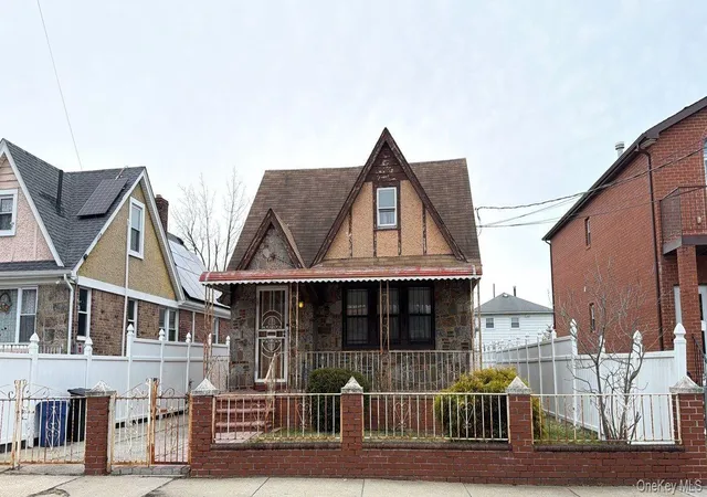 2nd image of 135 15 220th Pl, Laurelton, NY 11413 | MLS# 964955