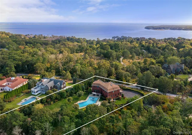 Photo 3 of Mansion for sale at 89 Old Canoe Pl Rd, Southampton, NY 11946 | MLS# 965009 | Listing updated on 2026-09-19