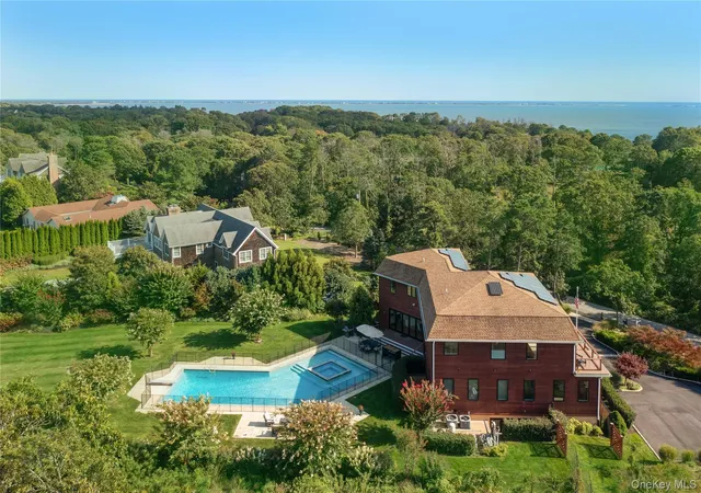 Homes for sale in Southampton, NY | 89 Old Canoe Pl Rd, Southampton, NY 11946 | MLS# 965009