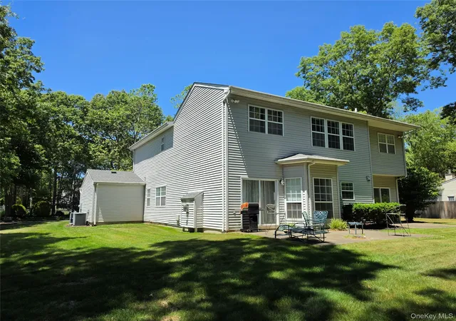Homes for sale in Brookhaven, NY | 3 Arbor Field Wy, Brookhaven, NY 11755 | MLS# 965034