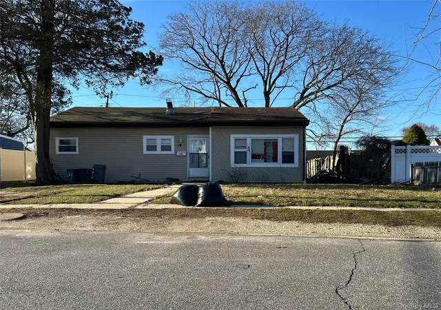 2nd image of 14 Chevy, Babylon, NY 11701 | MLS# 965094