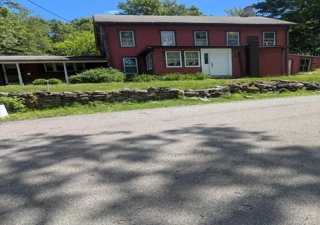 4th image of 3 Elmhurst Ave, Newburgh (town), NY 12550 | MLS# 965222