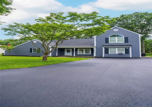 3rd image of 160 Pennsylvania Ave, Medford, NY 11763 | MLS# 965291