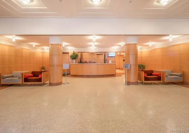 2nd image of 4 74 48th Ave 4 74 48th Ave #17F, New York, NY 11109 | MLS# 965334