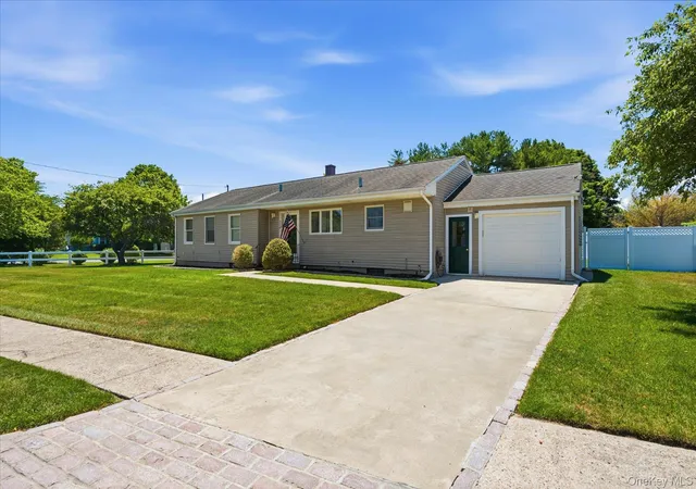 Photo 3 of Sale Pending at 718 Patrick St, Southampton, NY 11978 | MLS# 965341 | Listing updated on 2026-09-13