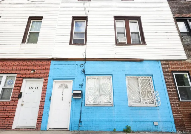 3rd image of 12222 Nellis St, New York, NY 11413 | MLS# 965345