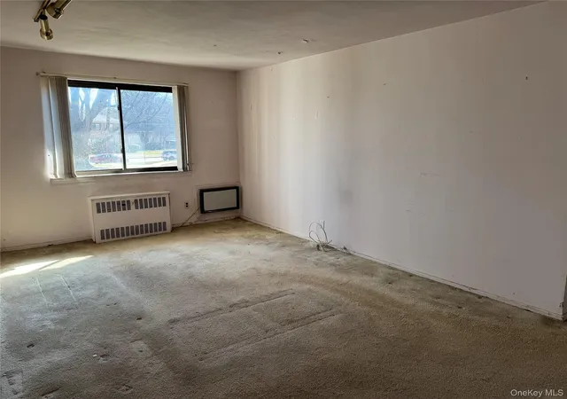 Listing Photo 4 - Condo for sale in building located at 25 Lawrence Dr, Greenburgh, NY 10522 - Unit #A