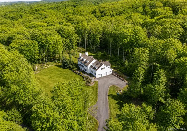 2nd image of 580 Oscawana Lake Rd, Putnam Valley, NY 10579 | MLS# 965469