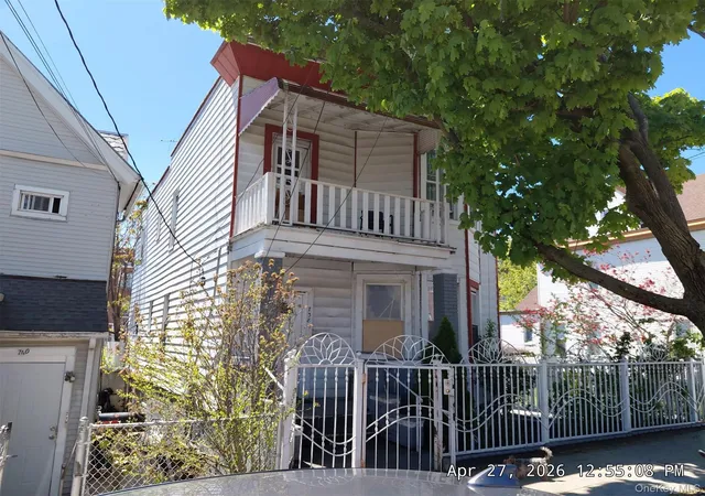 Photo 3 of Multi family home for sale at 738 E 229th Street, Bronx, NY 10466 | MLS# 965514 | Listing updated on 2026-08-17