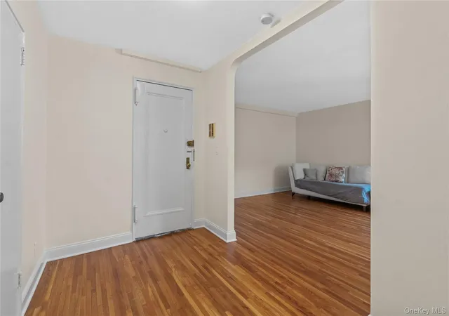 2nd image of 142 Garth Rd #4Q, Eastchester, NY 10583 | MLS# 965551