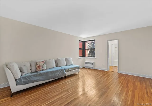 4th image of 142 Garth Rd #4Q, Eastchester, NY 10583 | MLS# 965551