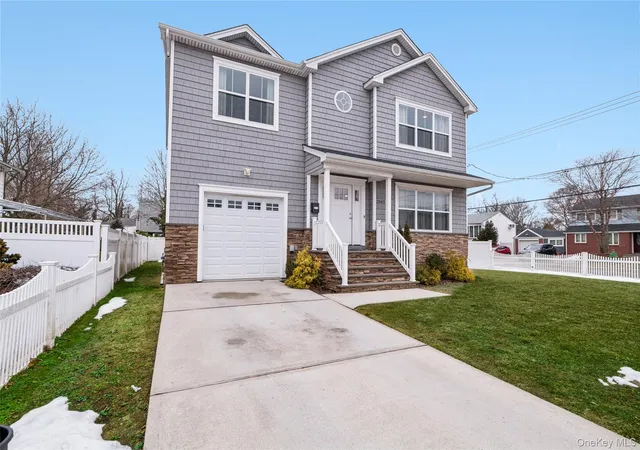 3rd image of 2162 Seamans Neck Rd, Hempstead, NY 11783 | MLS# 965563