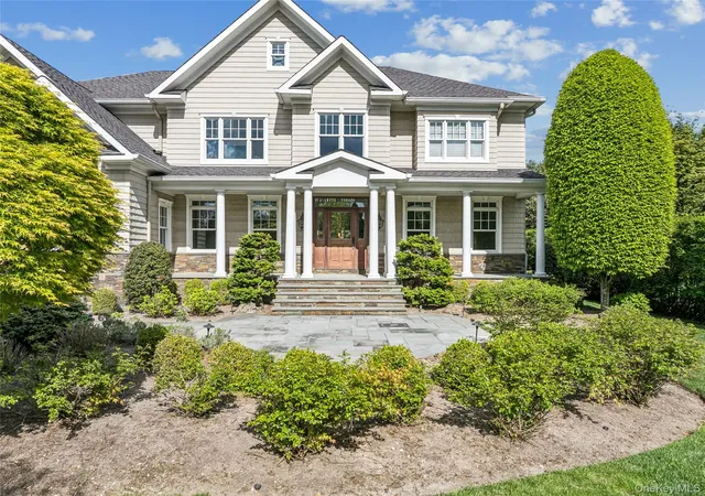 2nd image of 147 Eaton Ln, Islip, NY 11795 | MLS# 965613