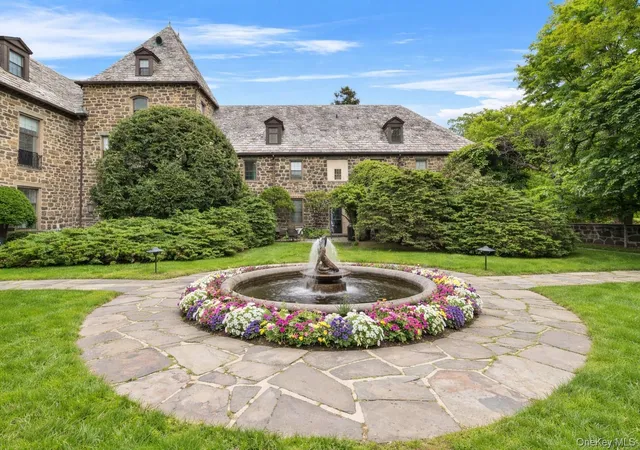Photo 1 of Sale Pending at 341 Furnace Dock Rd #5, Cortlandt Manor, NY 10567 | MLS# 965621 | Listing updated on 2026-09-19