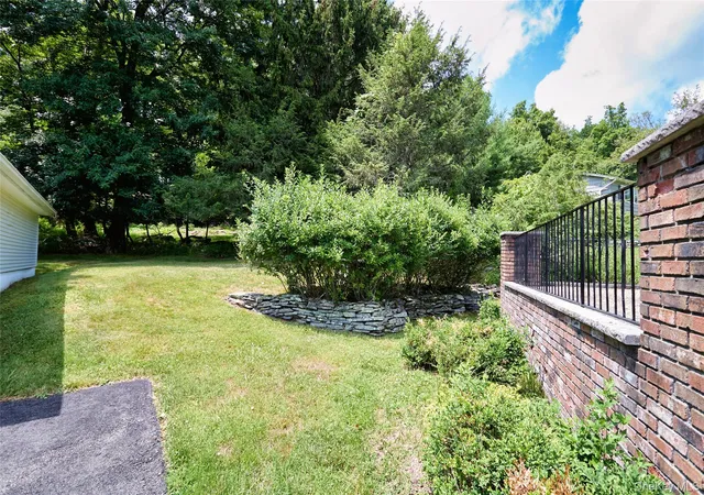 Homes for sale in Woodbury, NY | 43 Sunset Ter, Woodbury, NY 10930 | MLS# 965720