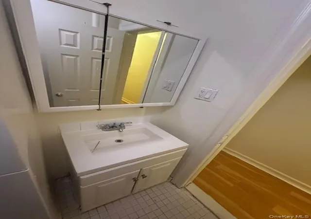 5th image of 2116 Honeywell Ave, New York, NY 10460