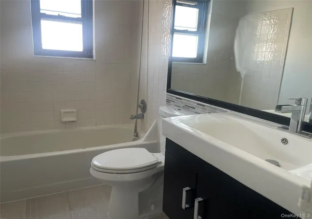 Photo 5 of Sale Pending at 194 Sneden Pl #194, Ramapo, NY 10977 | MLS# 965925 | Listing updated on 2026-08-31