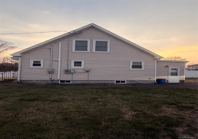 15th image of 629 Lakeway Dr, West Babylon, NY 11704 | MLS# 965979