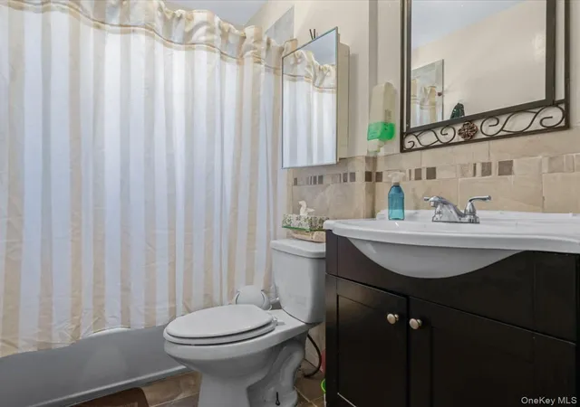 22nd image of 102 34 Van Wyck Expy S, New York, NY 11419 | MLS# 966010