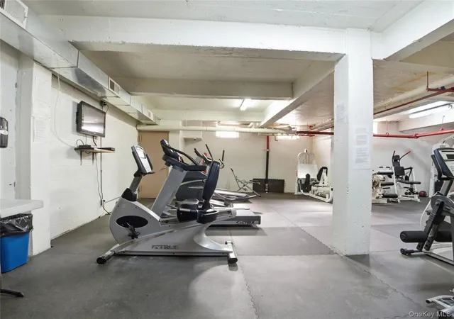 2nd image of 480 Riverdale Ave, Yonkers, NY 10705
