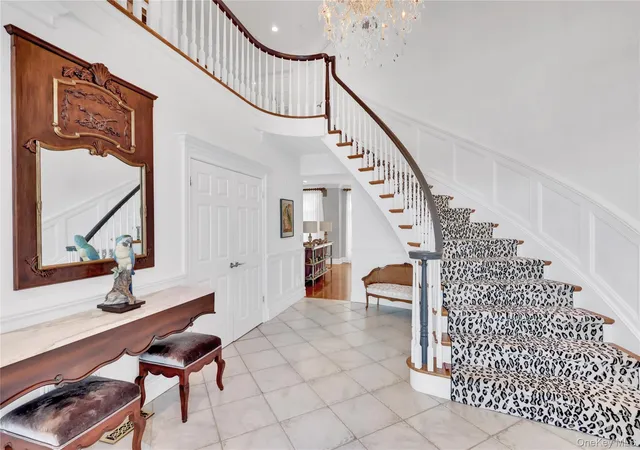 Photo 4 of Sale Pending at 15 Pironi Ct, Oyster Bay, NY 11797 | MLS# 966093 | Listing updated on 2026-07-24