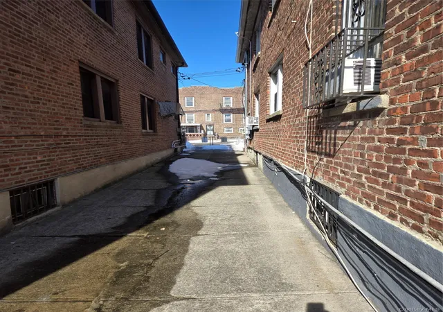 Photo 2 of Multi family home for sale at 1314 Givan Ave, New York, NY 10469 | MLS# 966106 | Listing updated on 2026-10-01