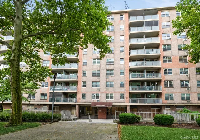 Photo 1 of Sale Pending at 1019 Van Siclen Ave #4D, Brooklyn, NY 11207 | MLS# 966113 | Listing updated on 2026-08-22