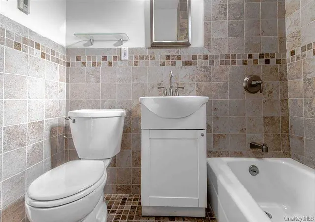 Listing Photo 2 - Condo for sale in building located at 84-02 Beverly Rd, New York, NY 11415 - Unit #2B