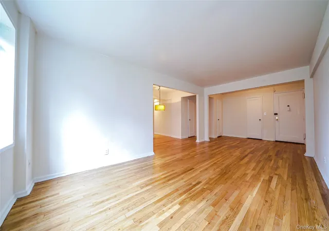 Photo 1 of House for sale at 1 Fisher Dr #207, Mount Vernon, NY 10552 | MLS# 966149 | Listing updated on 2026-09-25