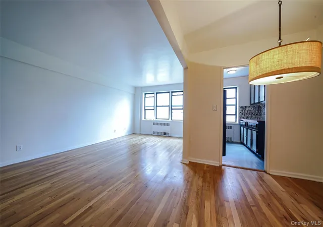 Photo 2 of House for sale at 1 Fisher Dr #207, Mount Vernon, NY 10552 | MLS# 966149 | Listing updated on 2026-09-25