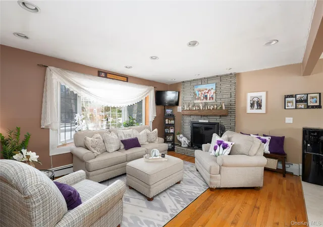 4th image of 5 Orange Ct, Wappingers Falls, NY 12590 | MLS# 966210