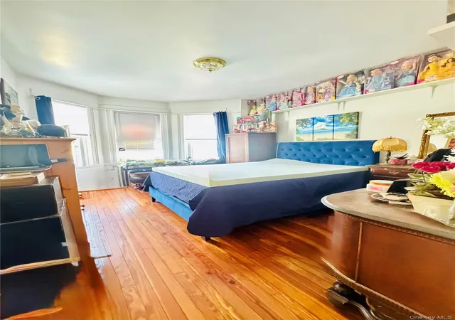 Photo 3 of Sale Pending at 94 32 86th Road, New York, NY 11421 | MLS# 966244 | Listing updated on 2026-08-26