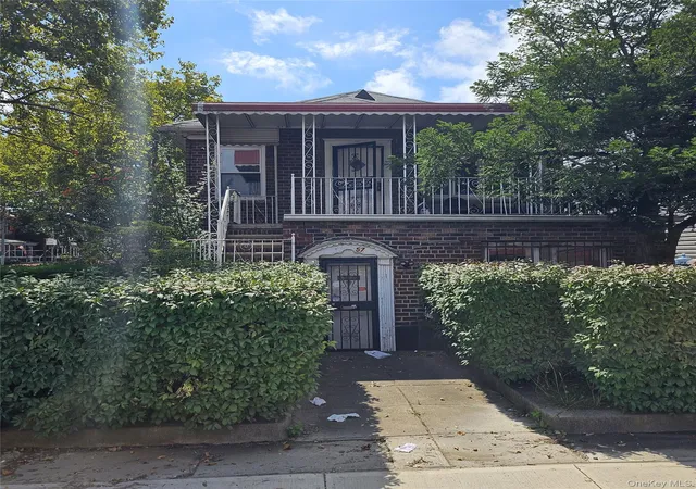 Photo 2 of Single family home for sale at 576 Linden Blvd, New York, NY 11203 | MLS# 966297 | Listing updated on 2026-03-03