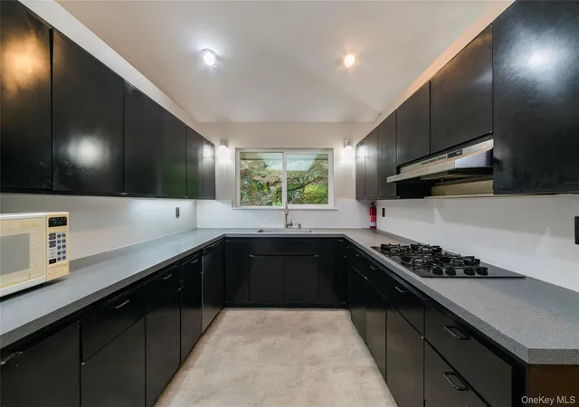 Photo 2 of Single family home for sale at 58 Babcock Ln, Orangetown, NY 10983 | MLS# 966301 | Listing updated on 2026-10-20