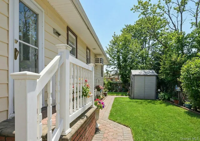 Photo 21 of Sale Pending at 1028 Thomas Ave, Hempstead, NY 11510 | MLS# 966330 | Listing updated on 2026-08-10