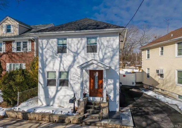 3rd image of 50 Acorn Ter, New Rochelle, NY 10801 | MLS# 966351