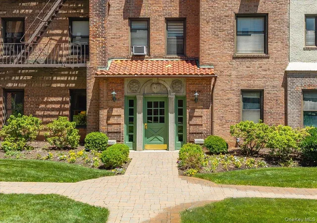 Photo 2 of Condo for sale at 47 N Central Ave #3K, Greenburgh, NY 10530 | MLS# 966411 | Listing updated on 2026-09-04
