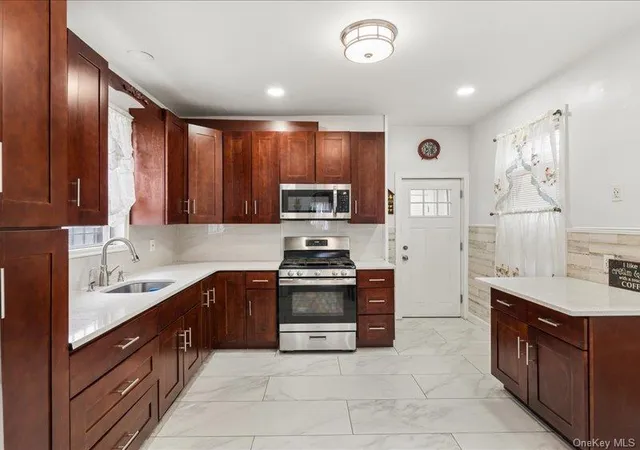 Photo 3 of Single family home for sale at 155 Linwood St, New York, NY 11208 | MLS# 966458 | Listing updated on 2026-03-10