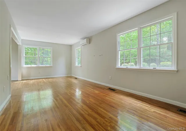 Photo 20 of Sale Pending at 41 Osceola Ave, Greenburgh, NY 10533 | MLS# 966459 | Listing updated on 2026-08-30