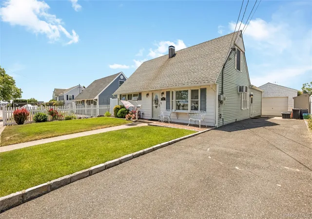 25th image of 71 Seawane Rd, East Rockaway, NY 11518 | MLS# 966462