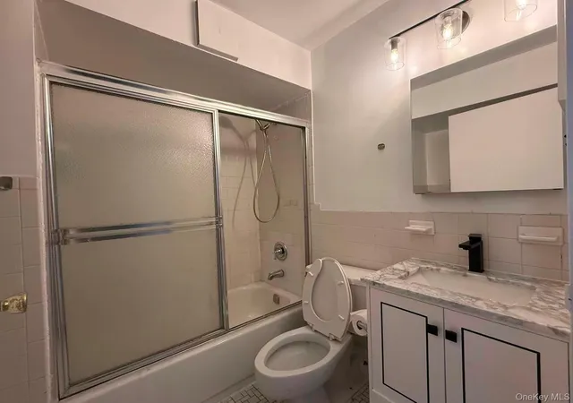 Listing Photo 5 - Condo for sale in building located at 136-24 Maple Ave, New York, NY 11355 - Unit #3B