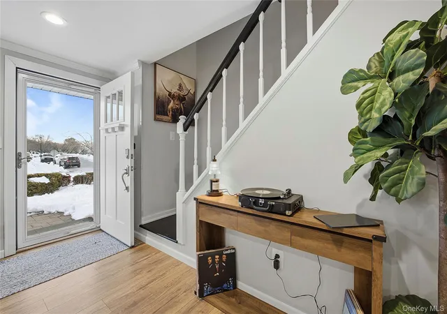 Photo 3 of Sale Pending at 7 Woodbrook Dr, Brookhaven, NY 11961 | MLS# 966513 | Listing updated on 2026-03-28