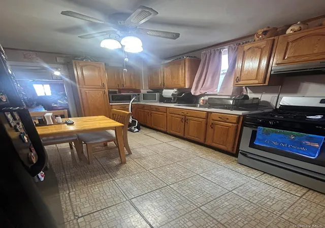 Photo 4 of Sale Pending at 10935 122nd Street, New York, NY 11420 | MLS# 966589 | Listing updated on 2026-03-25