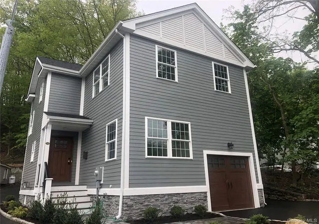 Photo 1 of Sale Pending at 105 Liberty Ave, Brookhaven, NY 11777 | MLS# 966593 | Listing updated on 2026-09-19