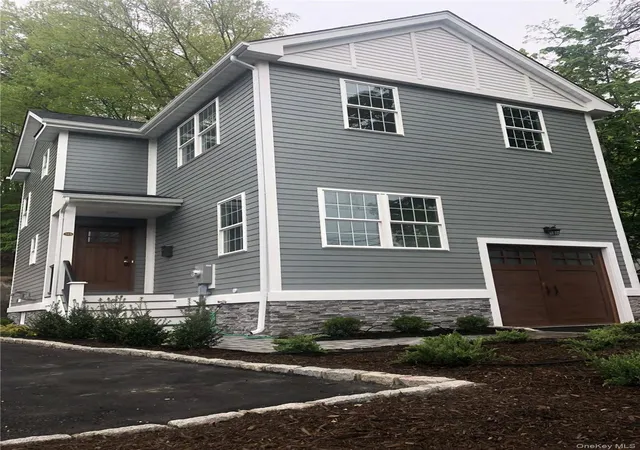 Photo 2 of Sale Pending at 105 Liberty Ave, Brookhaven, NY 11777 | MLS# 966593 | Listing updated on 2026-09-19