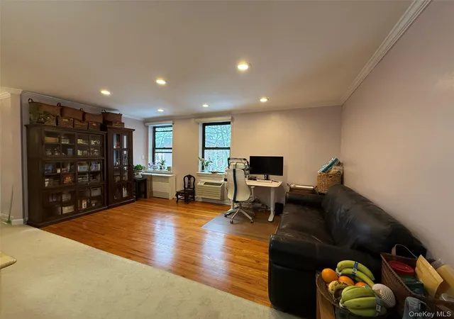 4th image of 215-19 48Th Ave #2C, Oakland Gardens, NY 11364 | MLS# 966595