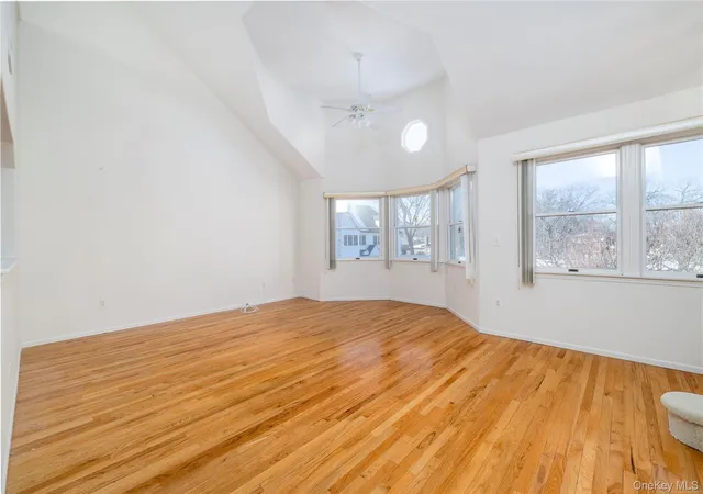 2nd image of 22 Ridgewood Dr, Hempstead, NY 11793 | MLS# 966631