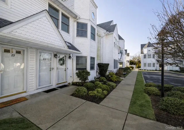 1st image of 22 Ridgewood Dr, Hempstead, NY 11793 | MLS# 966631